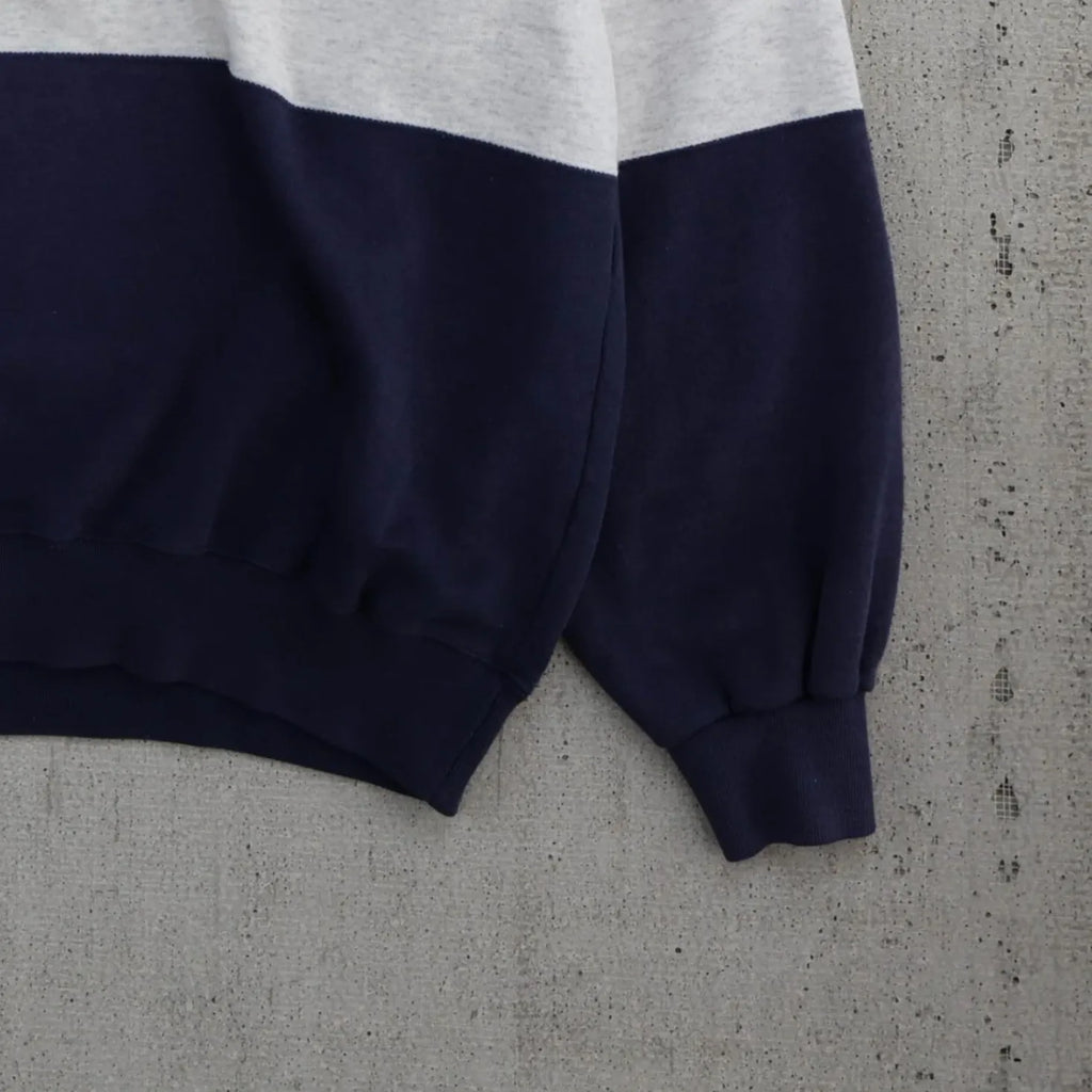 Champion Sweatshirt (XL) Bottom Right