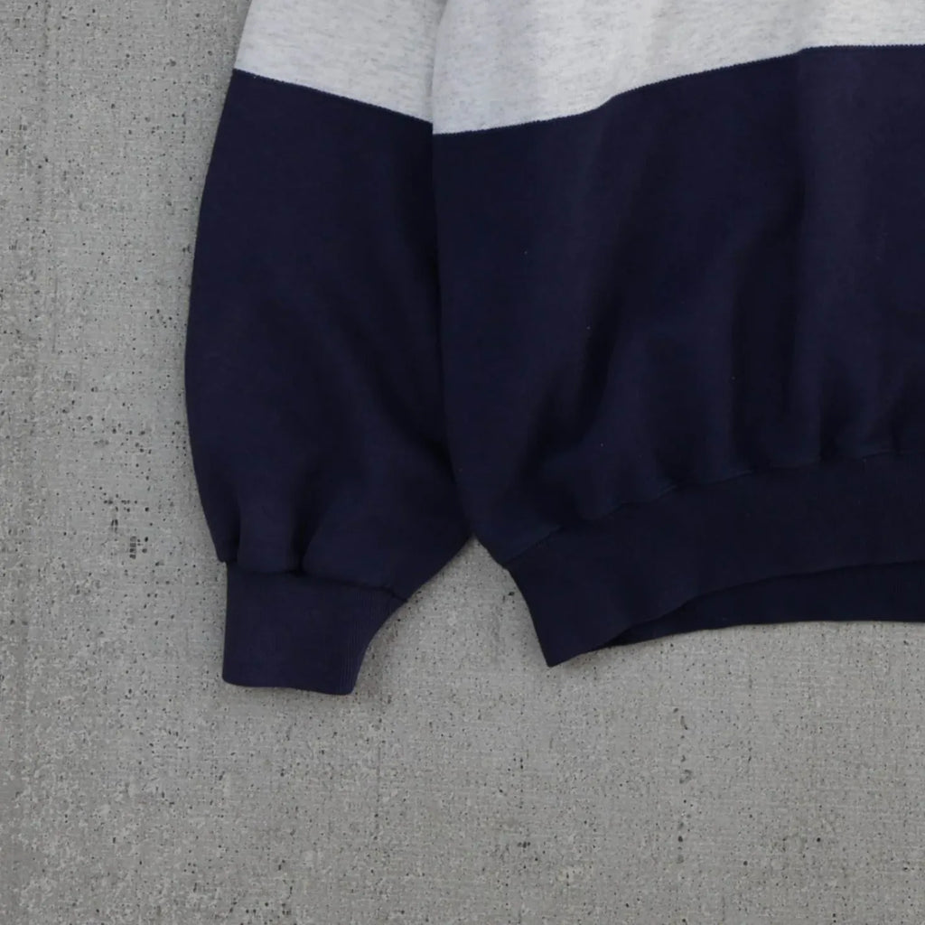 Champion Sweatshirt (XL) Bottom Left